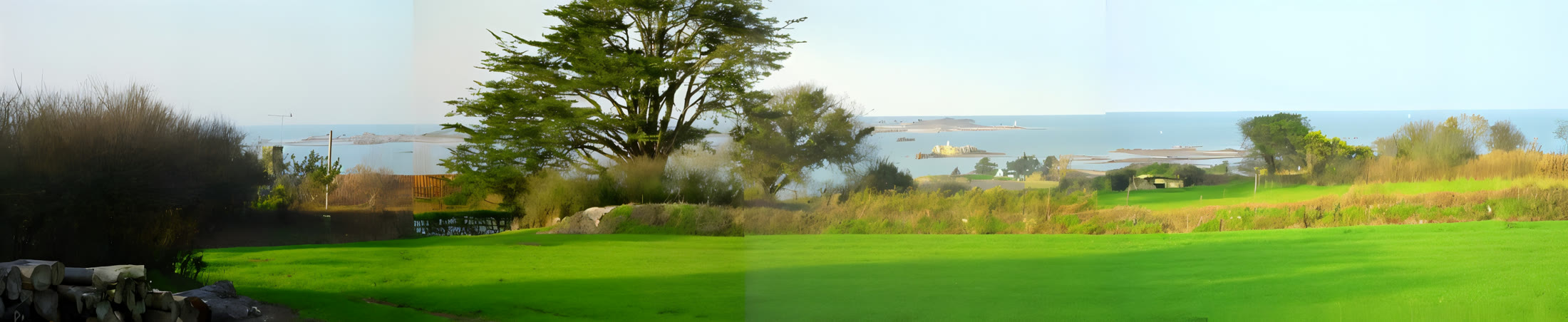 La vue sur la mer et les îlots depuis le jardin